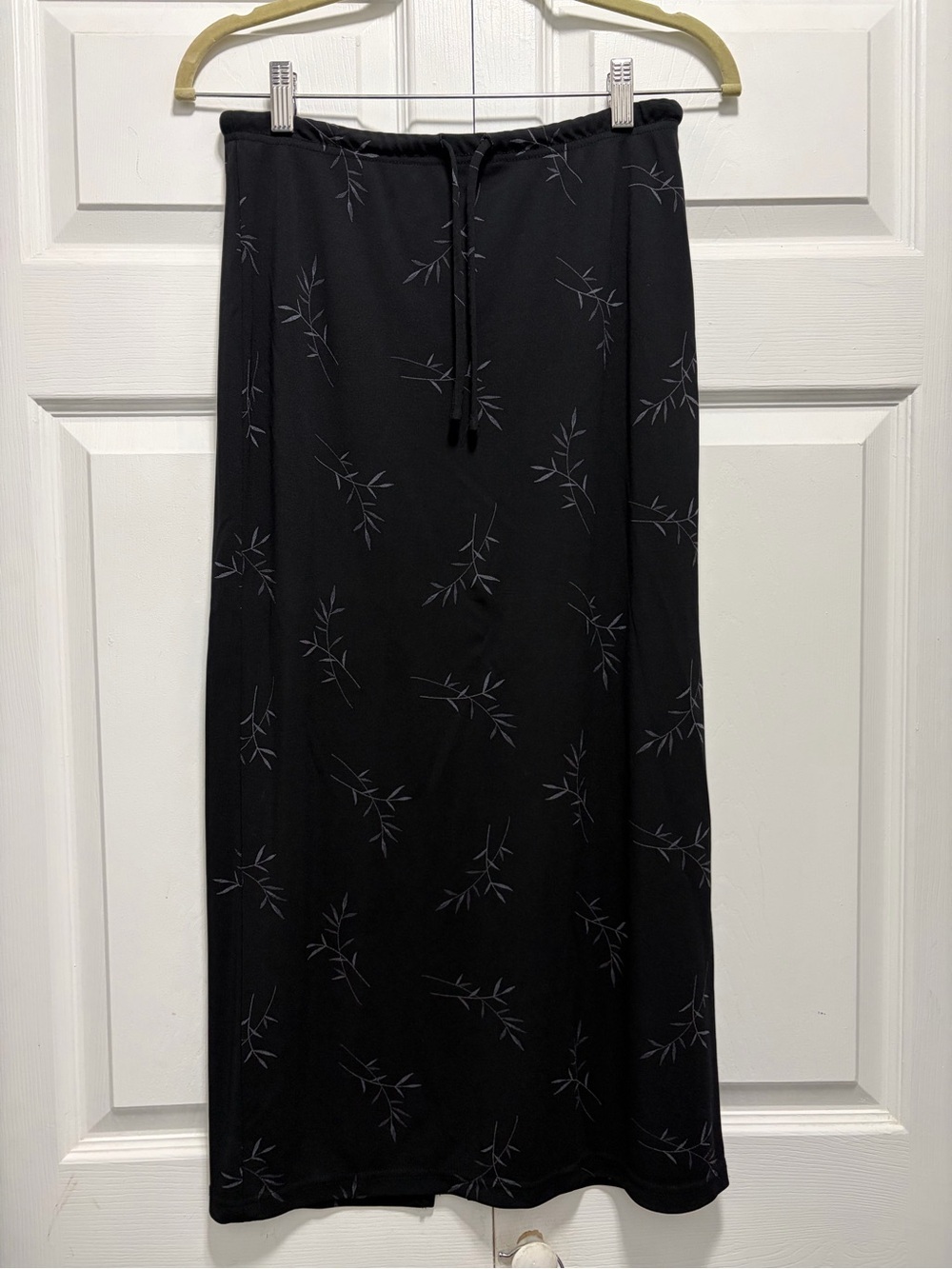 Vtg Y2K GAP Factory Black Maxi Skirt with Light Gray Botanical Print small